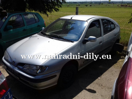 Renault megane stříbrná na náhradní díly ČB / nahradni-dily.eu