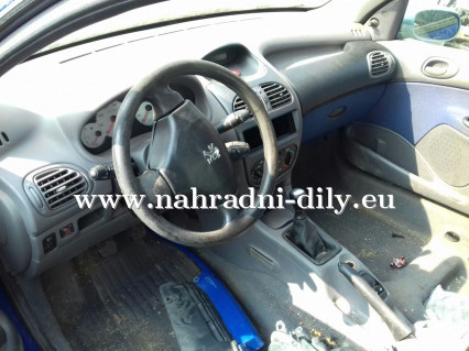 Peugeot 206 3dv 1.1i červená na díly ČB / nahradni-dily.eu