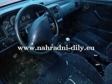 Ford escort červená na náhradní díly Praha / nahradni-dily.eu