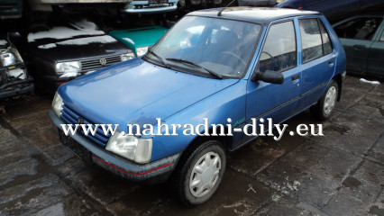 Peugeot 205 modrá na náhradní díly Praha / nahradni-dily.eu