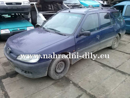 Peugeot 306 modrá na náhradní díly Praha / nahradni-dily.eu