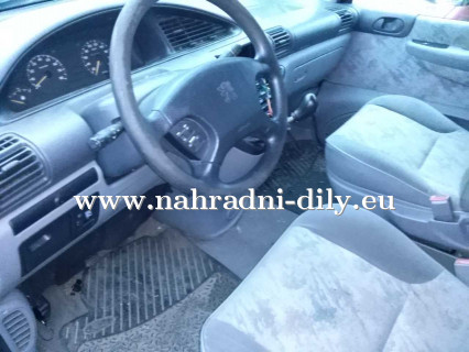 Peugeot 806 modrá na náhradní díly Praha / nahradni-dily.eu