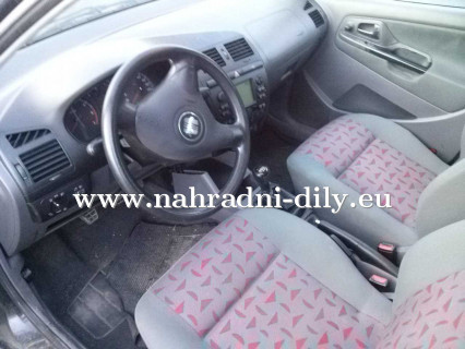 Seat Vario modrá na náhradní díly Praha / nahradni-dily.eu