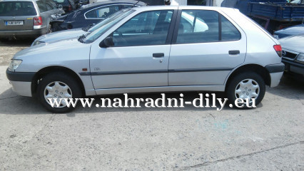 Peugeot 306 stříbrná na náhradní díly ČB / nahradni-dily.eu