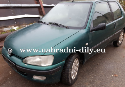 Peugeot 106 zelená metalíza na díly Brno