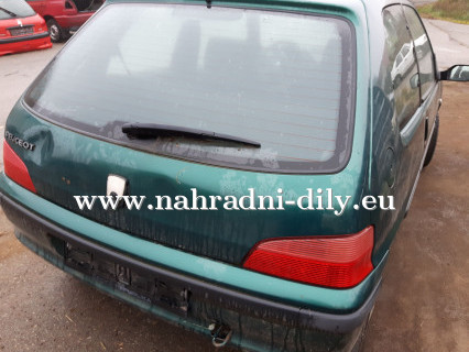 Peugeot 106 zelená metalíza na díly Brno / nahradni-dily.eu