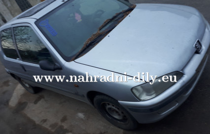 Peugeot 106 šedá metalíza na díly Brno / nahradni-dily.eu