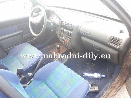 Peugeot 106 modrá metalíza na díly Brno / nahradni-dily.eu