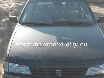 Peugeot 405 modrá na díly Brno / nahradni-dily.eu