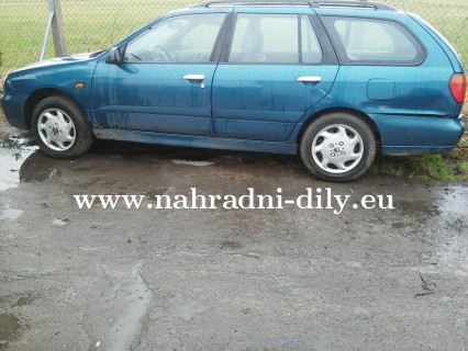 Nissan Primera kombi modrá na díly Plzeň / nahradni-dily.eu