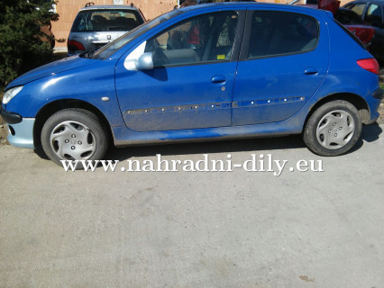 Peugeot 206 modrá na díly Plzeň