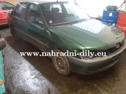 Peugeot 306 zelená na díly Plzeň