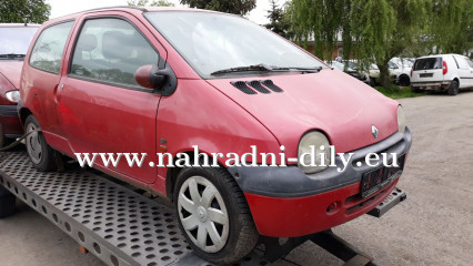 Renault Twingo 2001 červená na díly Plzeň / nahradni-dily.eu