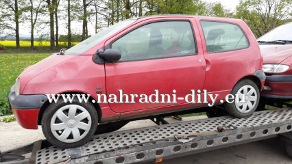 Renault Twingo 2001 červená na díly Plzeň / nahradni-dily.eu