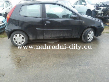 Fiat Punto 2 černá na náhradní díly Písek / nahradni-dily.eu