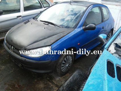 Peugeot 206 modrá na náhradní díly Písek