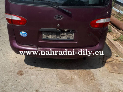 Hyundai H1 vínová na náhradní díly Brno / nahradni-dily.eu