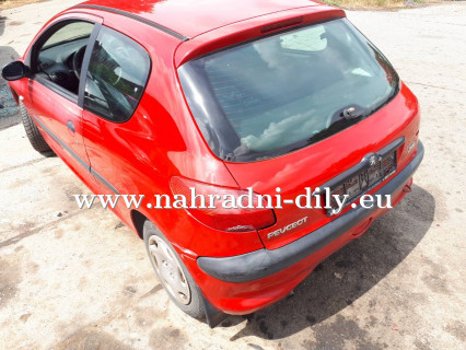 Peugeot 206 červená na náhradní díly Brno / nahradni-dily.eu