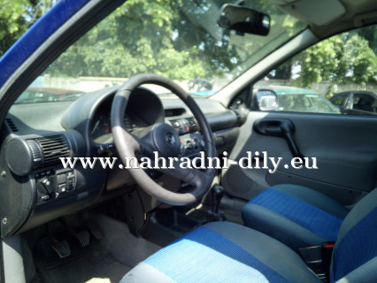 Opel Corsa modrá - díly z tohoto vozu / nahradni-dily.eu