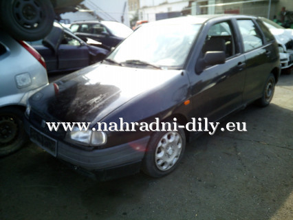 Seat Ibiza černá - díly z tohoto vozu / nahradni-dily.eu