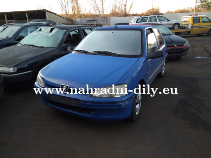 Peugeot 106 modrá - díly z tohoto vozu