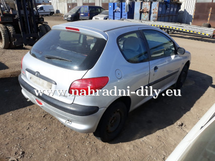 Peugeot 206 náhradní díly Hradec Králové / nahradni-dily.eu