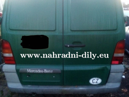 MB Sprinter zelená na náhradní díly Pardubice / nahradni-dily.eu