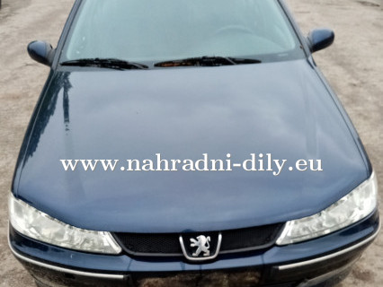 Peugeot 406 modrá náhradní díly z tohoto vozu