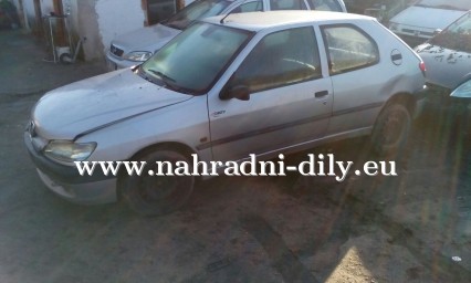 Peugeot 306 stříbrná na náhradní díly ČB / nahradni-dily.eu