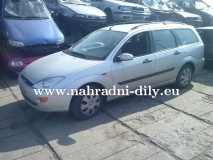 Ford Focus stříbrná na náhradní díly Písek / nahradni-dily.eu