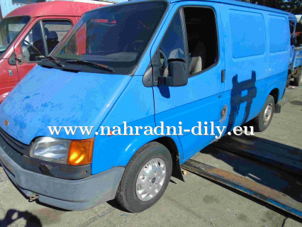 Náhradní díly z vozu Ford Transit