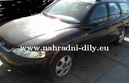 Opel Vectra fialová na náhradní díly Praha / nahradni-dily.eu