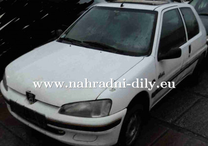 Peugeot 106 bílá na náhradní díly Praha / nahradni-dily.eu