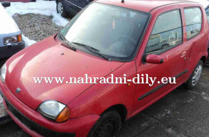 Náhradní díly z vozu Fiat Seicento