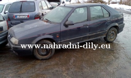 Renault 19 modrá na díly ČB / nahradni-dily.eu