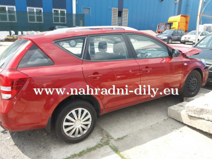 KIA CEED Combi 1.6i rok 2011 na náhradní díly Pardubice