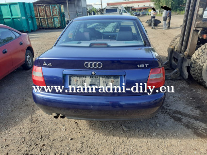 Audi A4 modrá na náhradní díly Pardubice / nahradni-dily.eu