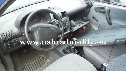 Opel Corsa 1,0i 3dv 1997 na náhradní díly České Budějovice / nahradni-dily.eu