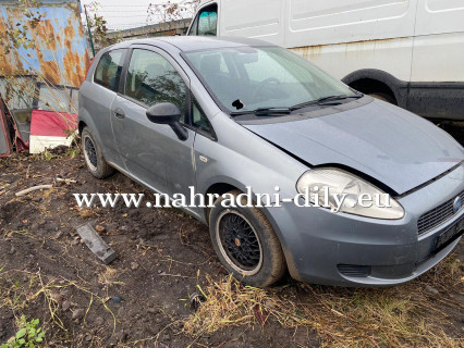 Fiat Grande Punto šedá na náhradní díly Pardubice / nahradni-dily.eu