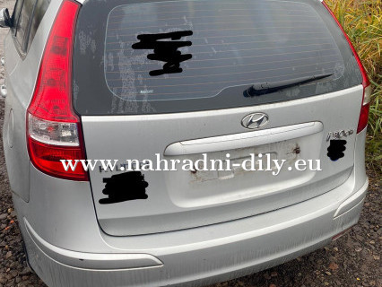 Hyundai i30 stříbrná na náhradní díly Pardubice / nahradni-dily.eu