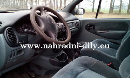 Renault Scenic modrá na díly ČB / nahradni-dily.eu