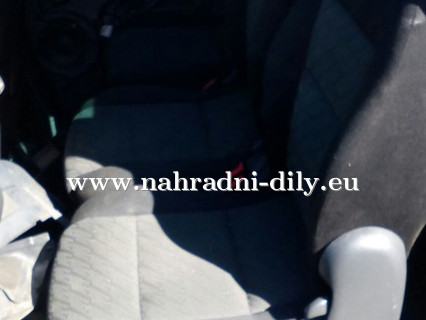 Peugeot 306 combi vínová na díly České Budějovice / nahradni-dily.eu